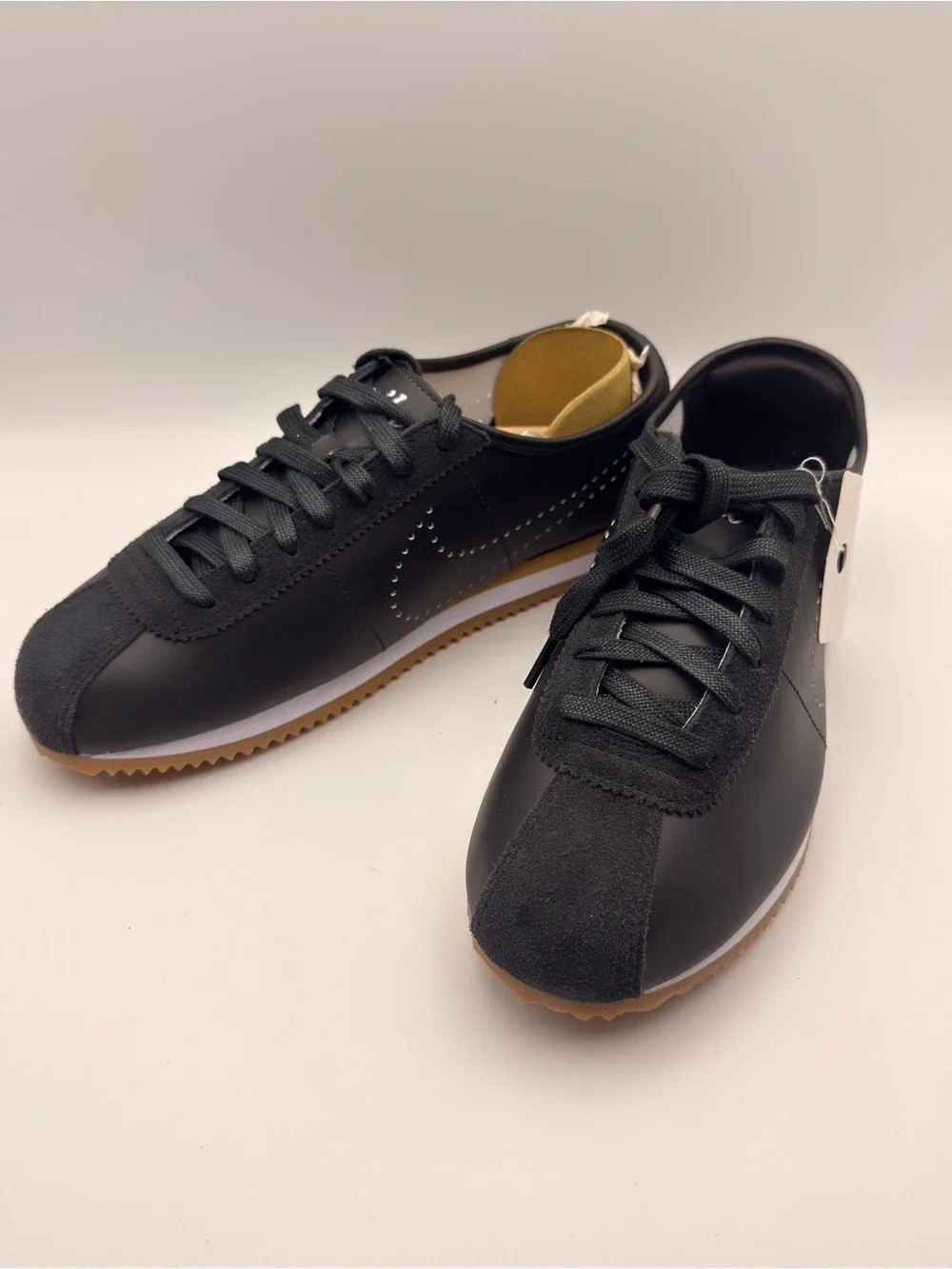 Nike Cortez Leather Black Gum Sneakers Women’s Size 9 NIB